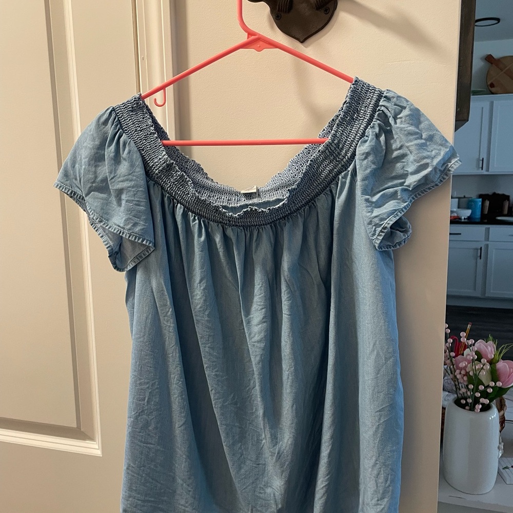 Old Navy Chambre Off-Shoulder Blouse